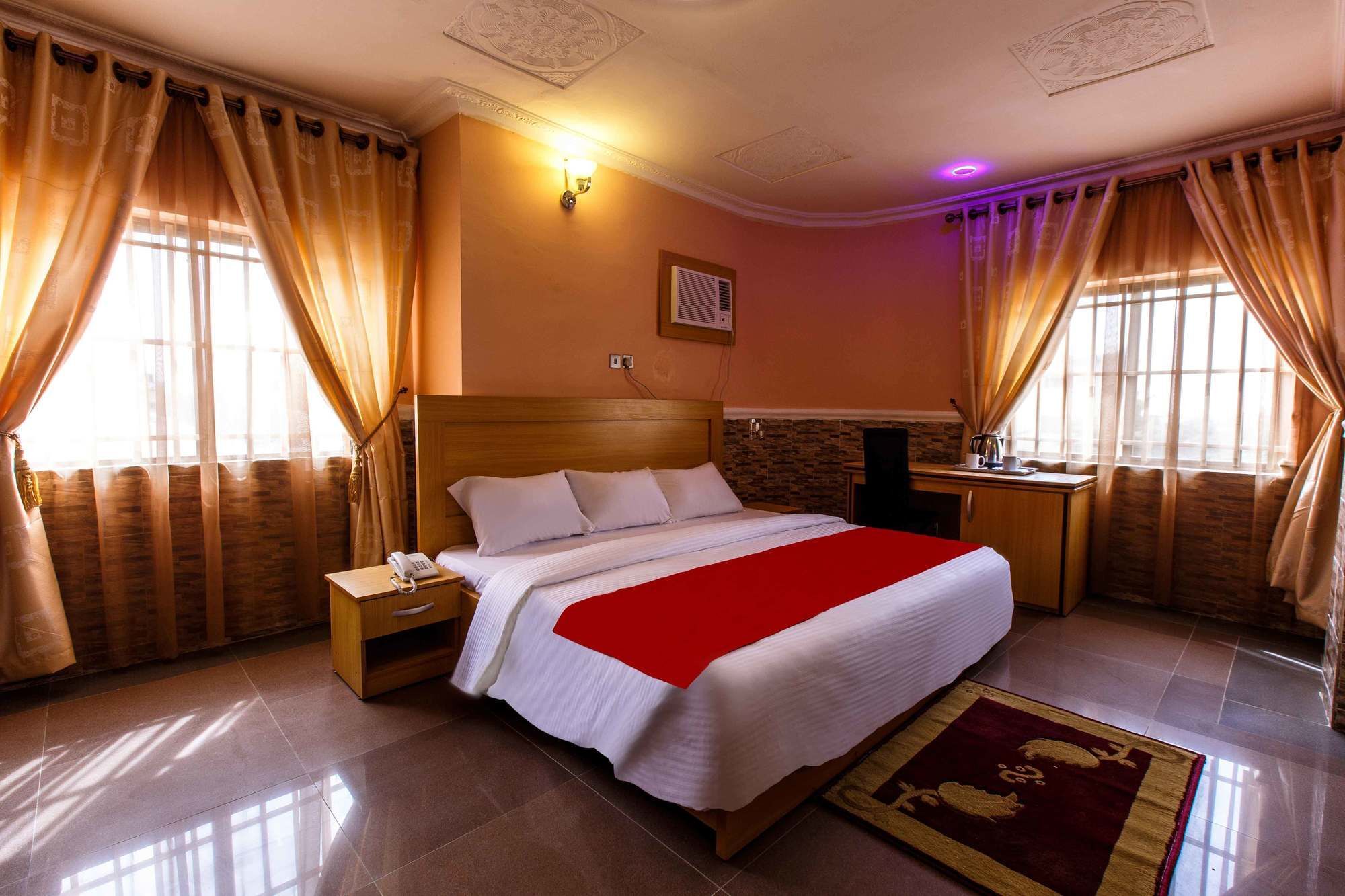Berbera Palace Royale Hotel Abuja Kültér fotó
